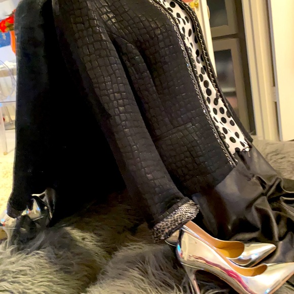 Chico’s Black Croc Embossed Nehru Jacket - Picture 6 of 13